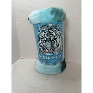 NIP Wild Frontier Plush Throw Blanket 50x60 Blue White Tiger Aimee Stewart